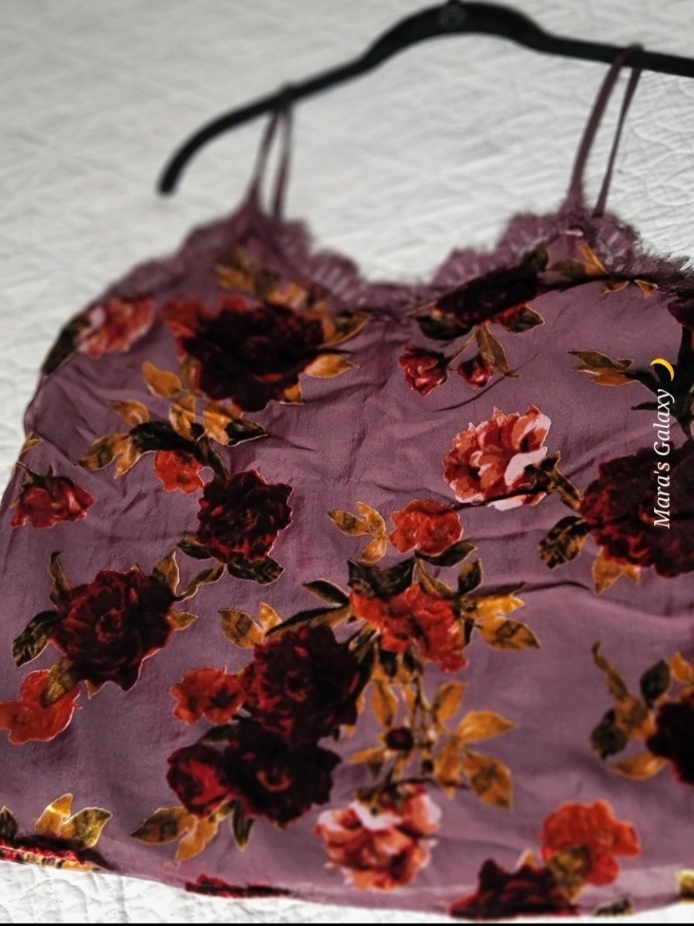 Floral Lace-Trim Satin Cami Top in Mauve